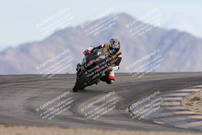 media/Nov-16-2025-Race Pace (Sun) [[8c5fa54630]]/Non Verified Riders (1st 20 Minutes)/6-Turn 12 (2pm)/